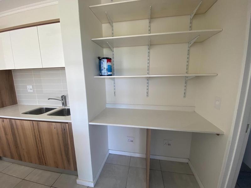 To Let 1 Bedroom Property for Rent in Richwood Western Cape